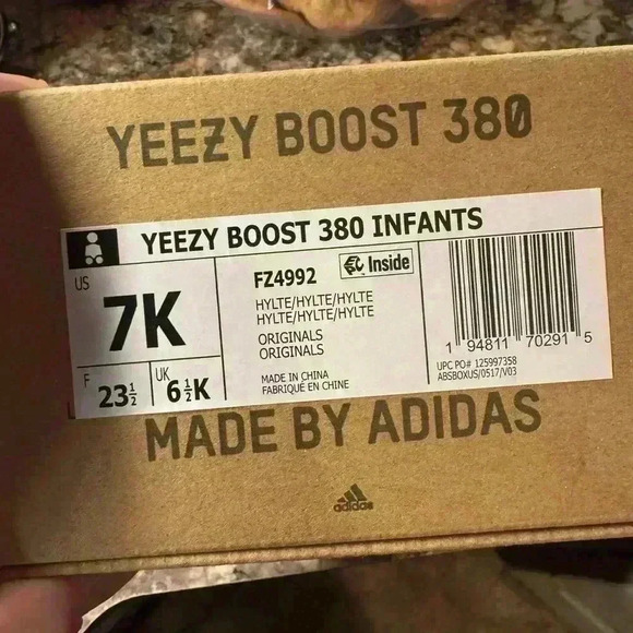 Kids Yeezy Boost 380 Hylte - Kids 7 - Picture 3 of 3
